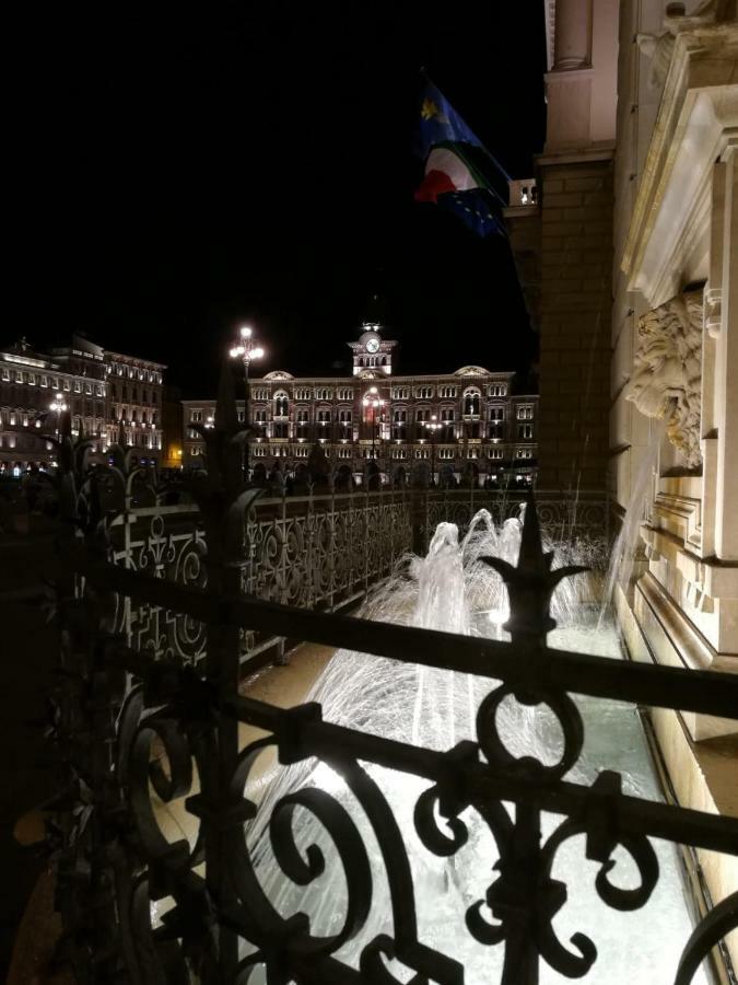 Casa Vacanze Penelope In Centro Storico Trieste Exterior photo